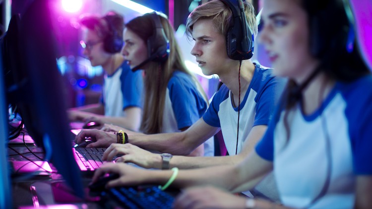 Online Gaming Community Examples and Best Practices