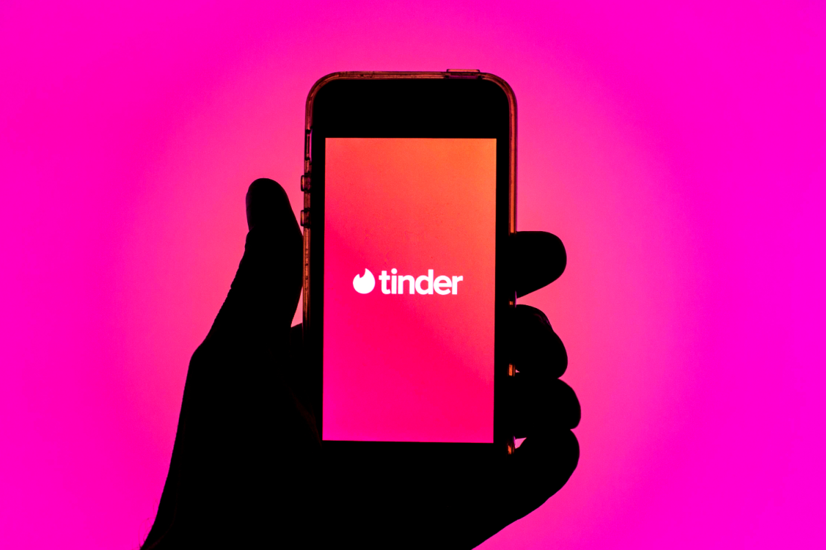 Love-hungry Tinder users push paid subscription revenues up 7%